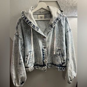 Slouchy Cropped Light Wash Denim Jacket